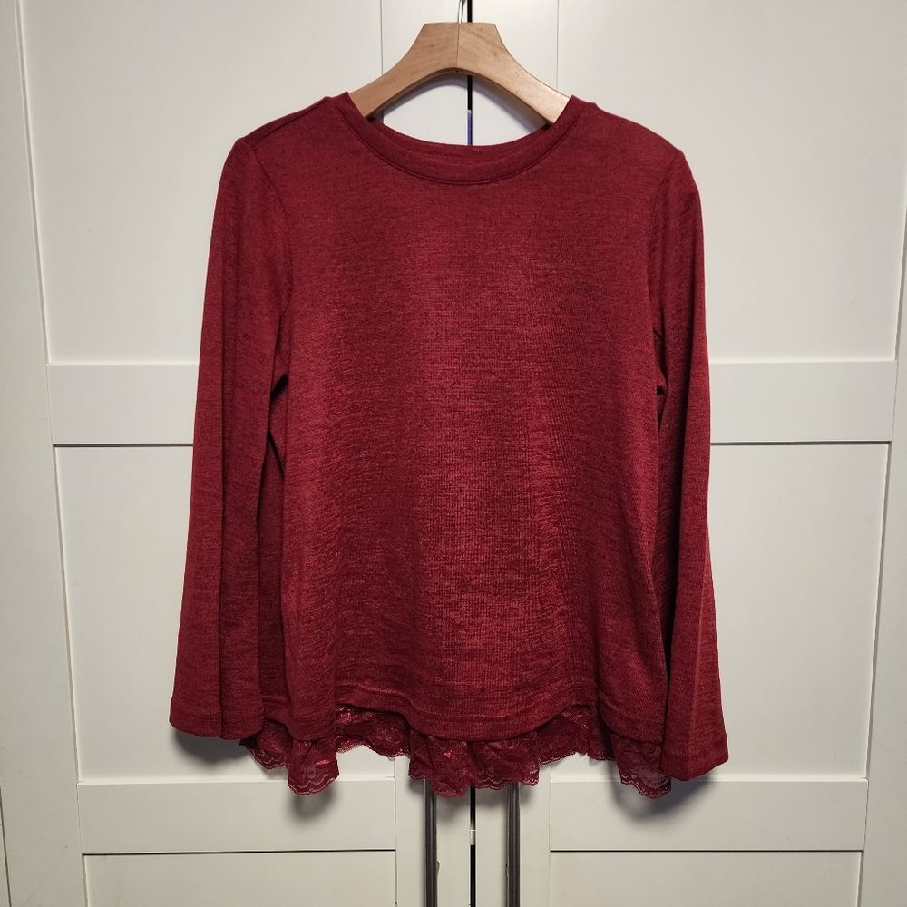 DG2 Diane Gilman Red long sleeved Shirt With Lace Trim Size medium